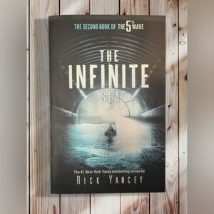 The Infinite Sea by Rick Yancey